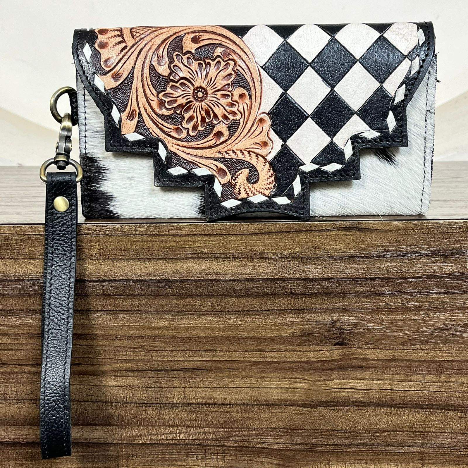 ลายตารางหมากรุกขาวดำ