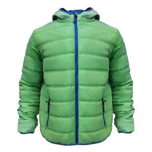 Veste matelassée en toile pour homme, idéale par temps froid, avec col montant et logo frontal, légère et confortable pour l'extérieur - Product Image 4