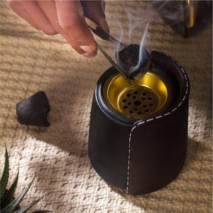 Quemador de Incienso de Lujo de Cuero y Metal, Portátil, Estilo Árabe, Moderno, para Decoración del Hogar - Product Image 1