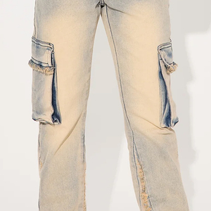 Pantalones de mezclilla para niños con presillas para cinturón, lavado claro, ajuste cómodo en la cintura, diseño inspirado en tendencias, bolsillos laterales funcionales - Product Image 2