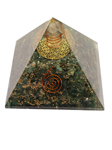 Pirámide de Orgonita Hecha a Mano con Ágata Musgosa y Punta de Cristal Cargada para Meditación, Compre en Amayra Crystals Exports - Product Image 4