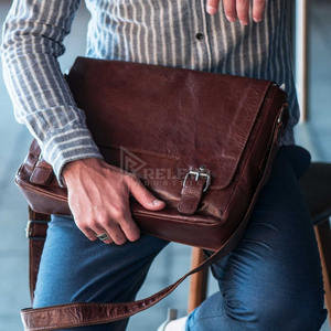 Sac pour ordinateur portable en cuir véritable de luxe, sacoche d'affaires pour hommes, étui pour ordinateur 15,6 pouces, sac messager de bureau, sac à bandoulière, vente en gros personnalisée - Product Image 2