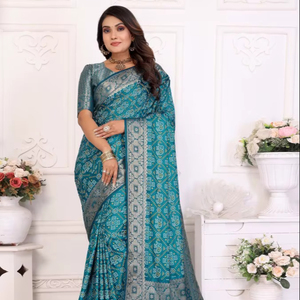 Sari en satin de soie doux à imprimé traditionnel Bandhej avec bordure tissée Kanchi Zari pour mariage, Diwali et fête - Product Image 1