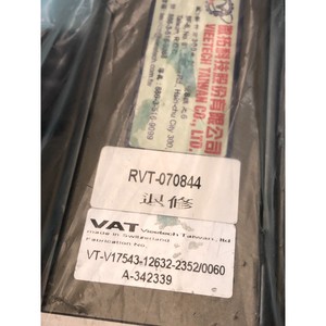 Vanne à opercule VAT VT-V17543-12632-2352/0060 - Équipements et pièces semi-conductrices de renommée mondiale à saisir - Product Image 4