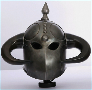 Réplique de casque de guerrier médiéval en acier avec ailes en bois, gravé, cadeau - Product Image 4