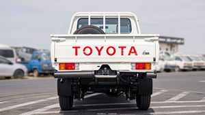 TOYO TA LA ND CRUISER LC79SC d'occasion 2023, double cabine, 4 portes, 4.2D essence V6, transmission automatique - Product Image 2