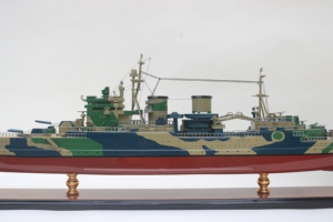 Maquette de croiseur de bataille HMS Renown en bois, fabriquée à la main - Modèle historique de navire de guerre de la Royal Navy de la Première et de la Seconde Guerre mondiale pour la décoration de la maison ou du bureau - Product Image 5