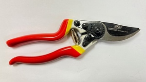 Sécateur à cliquet pour gaucher, lame en acier, poignée rouge souple antidérapante, revêtement plastique, outil de jardinage DIY - Product Image 1