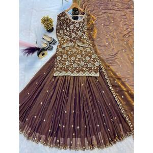 Lehenga Choli de Seda de Diseño con Hermosa Dupatta para Fiestas - Product Image 3