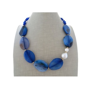 Collar de Lujo Hecho a Mano con Cuentas de Resina y Hoja de Oro, Colgante de Epoxi Colorido con Diseño de Paz, Joyería de Moda para Mujer, Regalo Personalizado - Product Image 3