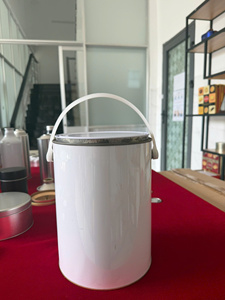 Customizable Square <b>Metal</b> Tin Cans with Pouring Cap for Paint and Chemical <b>Packaging</b> Vietnam - Product Image 5