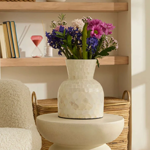 Vietnamese Design White Mother of Pearl Modern Decorative Flower Vase Table Vase for Home Decor Wholesale Price - Product Image 2