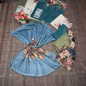 Écharpe en lin et coton à fleurs pour femmes Siya, avec tissu en toile, douce et agréable pour la peau, idéale pour l'hiver - Product Image 2