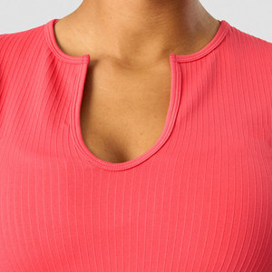 T-shirt de sport à manches courtes, col en V, côtelé, haute élasticité, design personnalisé, vente chaude OEM ODM - Product Image 4