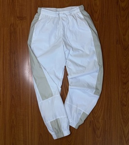 Pantalones unisex de alta calidad, personalizados, estilo cargo, con logotipo personalizado. - Product Image 1