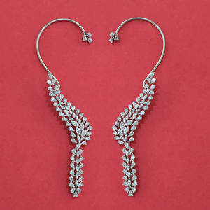 Grossistes de bijoux fantaisie en Inde : Boucles d'oreilles américaines en diamant avec placage carat et rhodium 444657 - Product Image 1