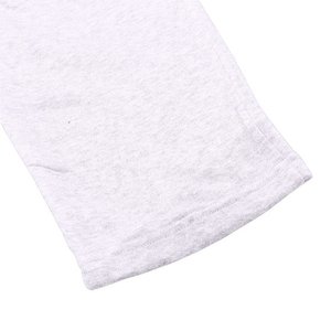 Survêtement pour homme coupe décontractée, conçu pour un confort tout au long de la journée, avec un tissu doux, respirant et un design épuré. - Product Image 4