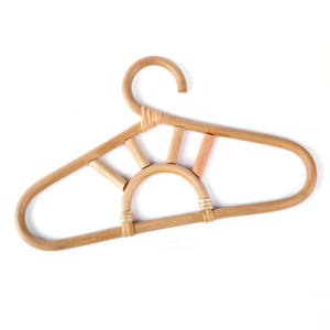 Vente en gros de cintre de nettoyeur à sec en rotin pour vêtements d'enfants cintres naturels pour vêtements d'enfants prix le moins cher - Product Image 4