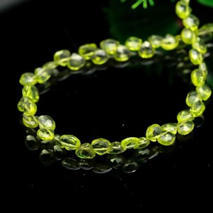 Perlas de Peridoto Verde Natural en Forma de Corazón con Brillo Claro y Aspecto Rústico para Collares, Joyería DIY, Manualidades, Piedras Preciosas - Product Image 6