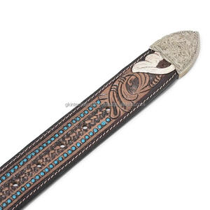 Cinturón unisex hecho a mano estilo western, de cuero genuino de grano completo con grabado floral y hebilla de diseño de tres piezas. - Product Image 1