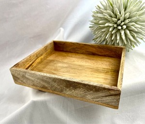 Bandeja de Madera Artesanal de la Mejor Calidad, Duradera, Ecológica, para Servir, Decorativa, para Uso en el Hogar y la Cocina, con Diseño Elegante - Product Image 1