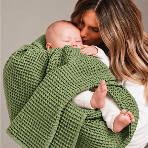 Green Waffle Knit Throw <b>Blanket</b> Rectangular Breathable Bedding Cover All-Season Bedding Eco-Friendly Breathable - Product Image 2