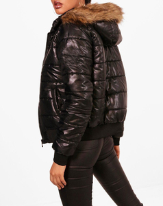 Veste matelassée blanche personnalisée pour femme avec capuche en fausse fourrure, manteau d'hiver chaud, veste à capuche tendance, nouvelle collection stylée - Product Image 5