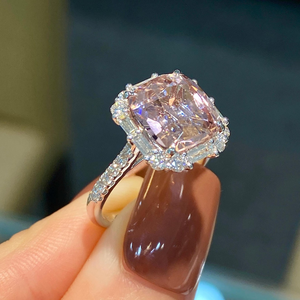 Bague halo en or jaune plaqué rhodium avec diamant taille coussin de 3 carats, pour fiançailles et anniversaire - Product Image 2