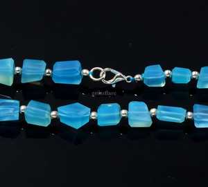 สร้อยคอประดับลูกปัดหินแคลเซโดนีสีน้ำเงินทรงเหลี่ยมเจียระไน งานแฮนด์เมด เครื่องประดับอัญมณีแคลเซโดนี สร้อยคอหินประจำเดือนมิถุนายน ดีไซน์หรูหรา จำหน่ายส่ง - Product Image 3