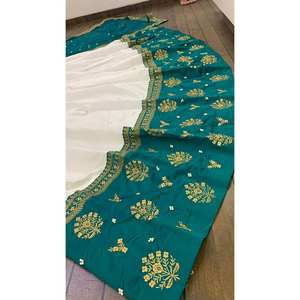 ชุดราตรี lehenga ออกแบบหรูหราด้วยมุกและเย็บปักถักร้อยใส่ทำงานสำหรับงานปาร์ตี้ - Product Image 3