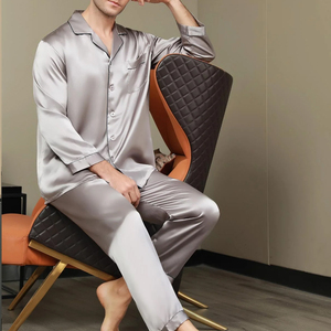 Ensemble de pyjama à manches longues de haute qualité pour hommes, design unique, tenue de nuit ample pour hommes, en vente en ligne - Product Image 4