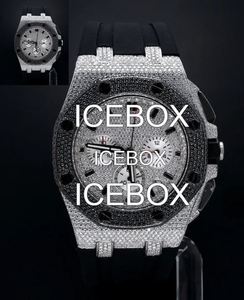 Montre-bracelet pour homme en acier inoxydable avec boîtier en moissanite, résistante à l'eau 10 bars, cadran en verre, bracelet entièrement serti et fermoir - Product Image 1