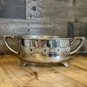 Casserole en acier inoxydable haute performance |   Aspect élégant avec couvercle robuste pour une utilisation à la maison, à l'hôtel et au restaurant - Product Image 1