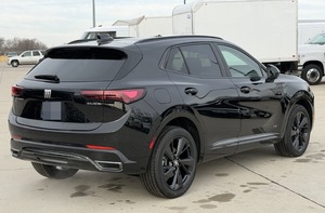 Premium Deluxe 2026 Buick Envision Sport Touring SUV à transmission intégrale, moteur turbo, sièges en cuir, toit ouvrant panoramique, automatique - Product Image 3