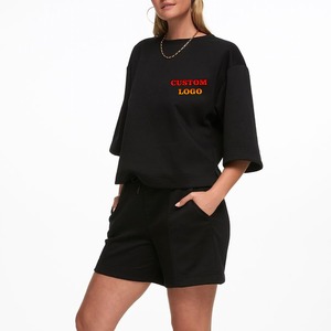 ชุดกีฬาฤดูร้อนสำหรับผู้หญิง เสื้อยืดพิมพ์ลายและกางเกงขาสั้น ผ้าโพลีเอสเตอร์คอตตอนคุณภาพสูง ทรงโอเวอร์ไซส์ หนานุ่ม ชุดเข้าเซ็ต - Product Image 4