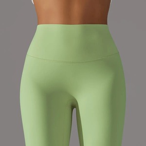 Leggings tricotés respirants taille haute pour femmes avec extensibilité premium, écologiques et imprimés sur mesure pour les acheteurs en gros - Product Image 2