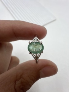 Anillo de Plata de Ley 925 con Certificado IGI, Corte Ovalado, Color Verde Esmeralda, para Compromiso o Aniversario, Precio de Fábrica - Product Image 2