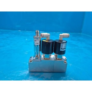 Conjunto de Válvulas FUJIKIN FBPSDL-6 .35UGC-2B3-DRV+FUCL-71-6 .35UGX6. Válvula de diafragma de gas integrada 35UGC-0 .023-FHX usada - Product Image 3