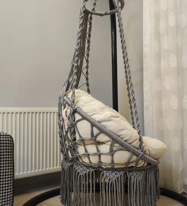 Fauteuil suspendu en macramé fait main – Balançoire bohème pour intérieur/extérieur - Product Image 2