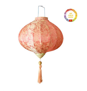 Lanterne en soie artisanale de Hoi An, lampe vietnamienne faite à la main pour la décoration de festivals et d'événements culturels - Product Image 2
