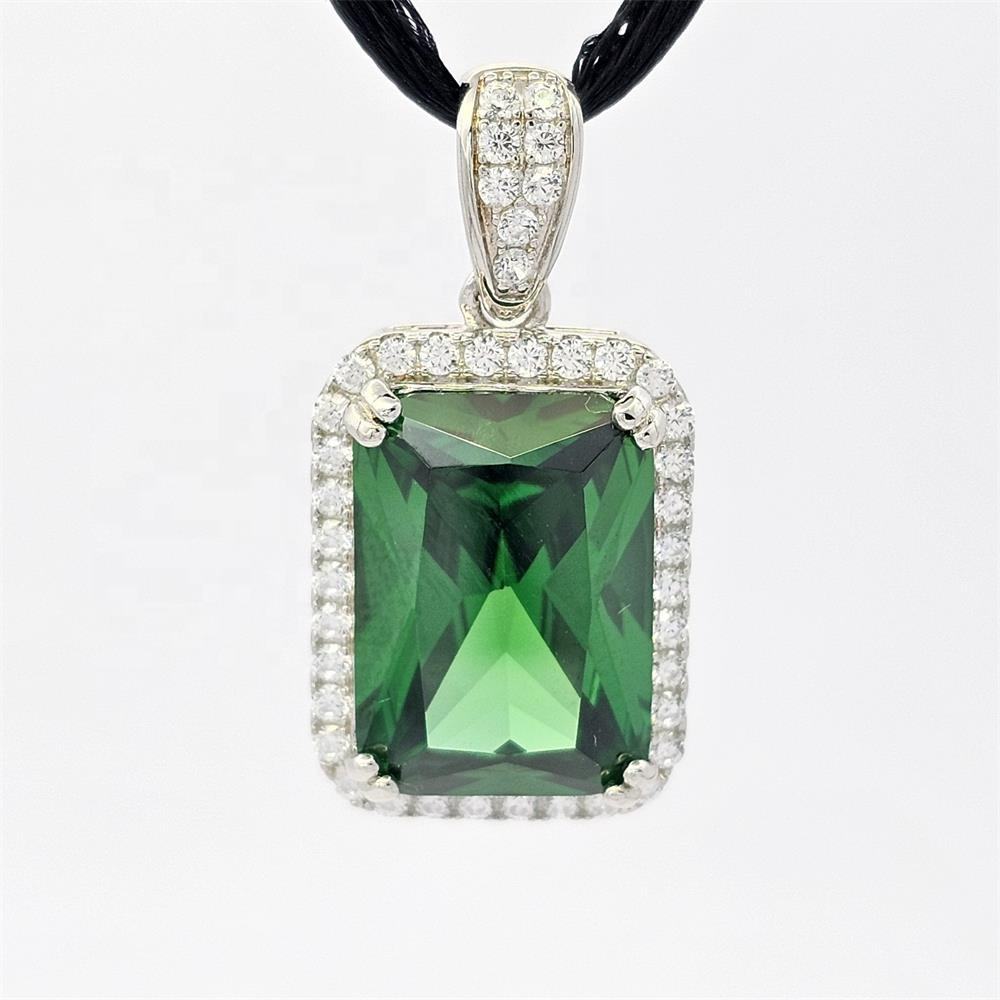 สีเขียว