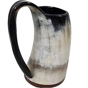 Nouvelle conception de tasse en corne naturelle personnalisable, tasse viking, gobelet en corne, authentique inspiration médiévale, tasse à bière - Product Image 1