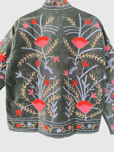 Veste en velours brodée à la main avec des motifs floraux, manches longues, col mandarin, taille plus, vêtements d'automne pour femmes - Product Image 5