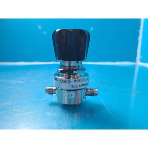Alimentation électrique sans interruption YUTAKA ERSB-2000-3AWE, utilisée telle qu'elle est, pièces d'équipement semi-conducteur d'occasion - Product Image 2