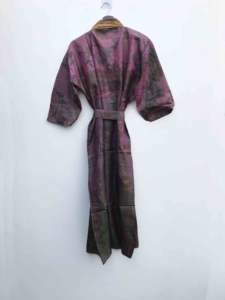 Robe Kimono Vintage en Soie, Style Bohème, Tenue de Détente, Cache-maillot de Festival, Kimono Sari Fait Main en Patchwork, Peignoir en Soie Recyclée, Unisexe - Product Image 5