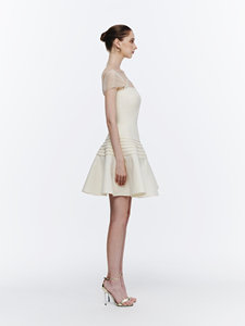 ชุดเดรส UNBOUND Ivory _ ชุดเดรสหรูหราสไตล์กูตูร์จากแบรนด์ท้องถิ่นเวียดนาม - Product Image 2