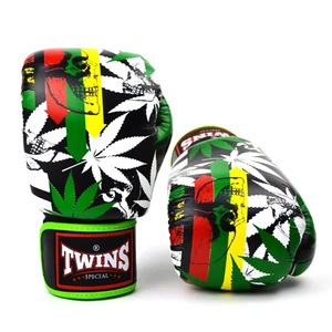 Guantes de Boxeo Gemelos de Primera Calidad, Último Modelo, Totalmente Estampados, Diseño de Logotipo Personalizado, Guantes de Entrenamiento de Kickboxing y Muay Thai - Product Image 4