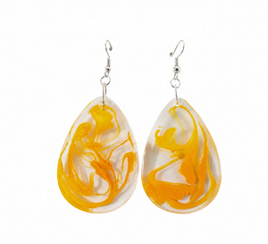 Pendientes de Resina Hechos a Mano de Lujo para Mujer – Joyería Moderna y Ligera para Fiestas, Uso Diario y Casual - Product Image 1