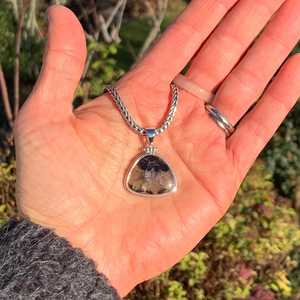 Pendentif en fluorite bleue naturelle NIKHIL GEMS, argent sterling 925, vintage, pierre précieuse de fiançailles, évaluation par une tierce partie, pour femmes - Product Image 1