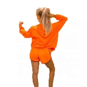 Conjunto de verano de chaquetas cortas para mujer, chándal de color naranja, conjunto de pantalones cortos de dos piezas, ropa informal estampada - Product Image 3